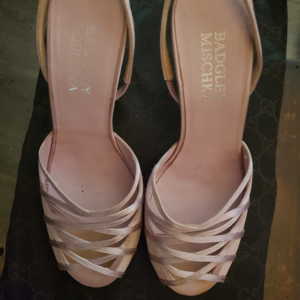 PALE PINK BADGLEY MISCKA HEELS